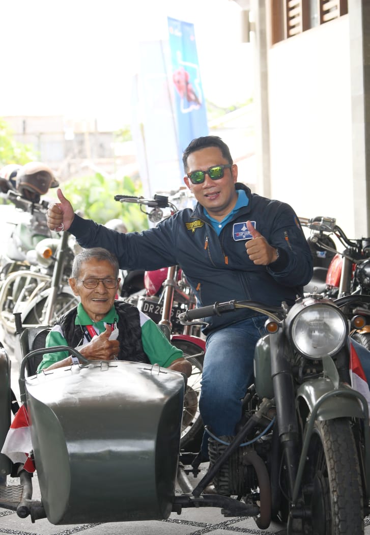 Ridwan Kamil Bonceng Legenda Hidup Pembalap Indonesia Keliling Kota Mataram
