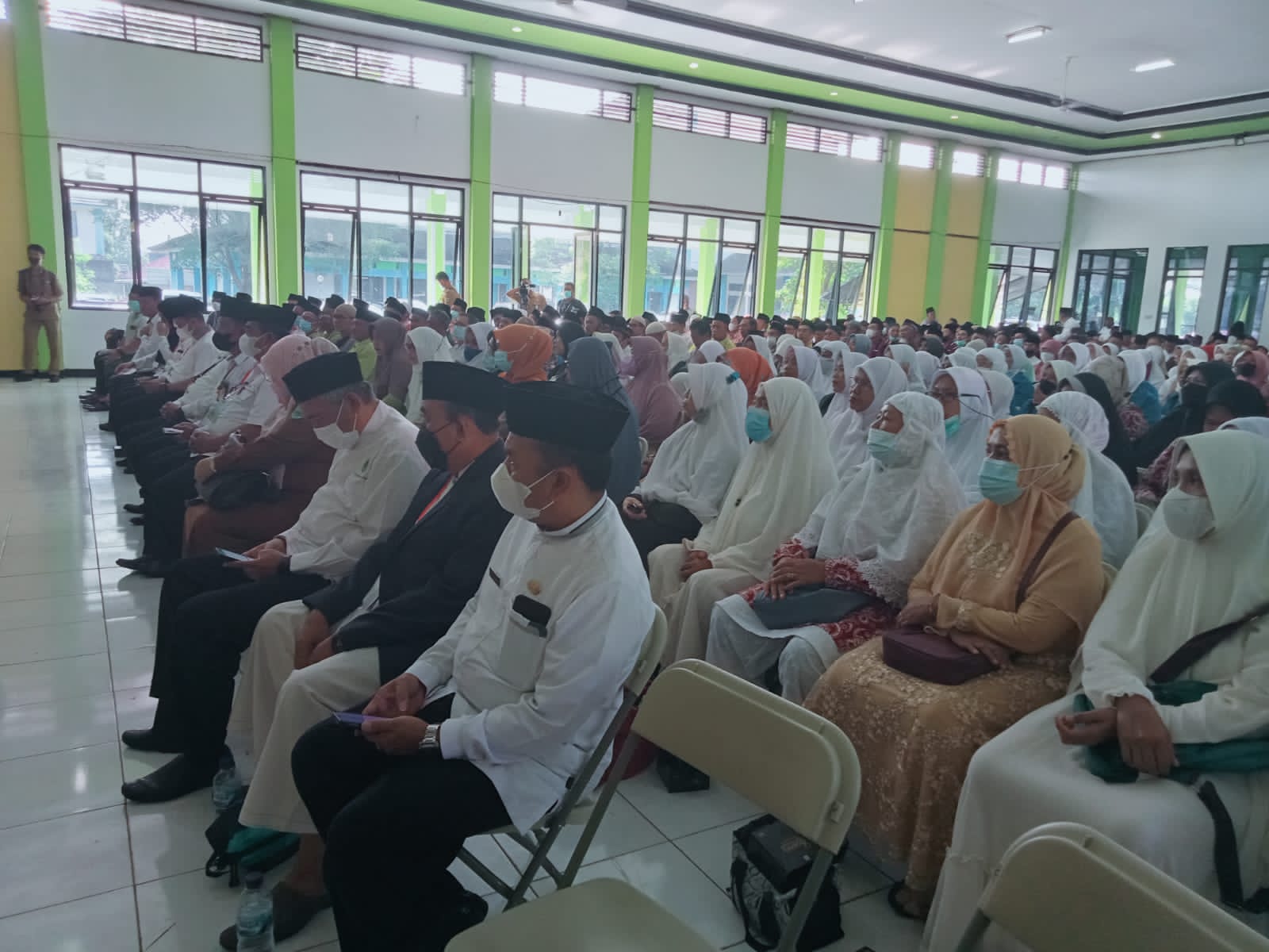 Pemkab Seragamkan Calon Haji Asal Subang