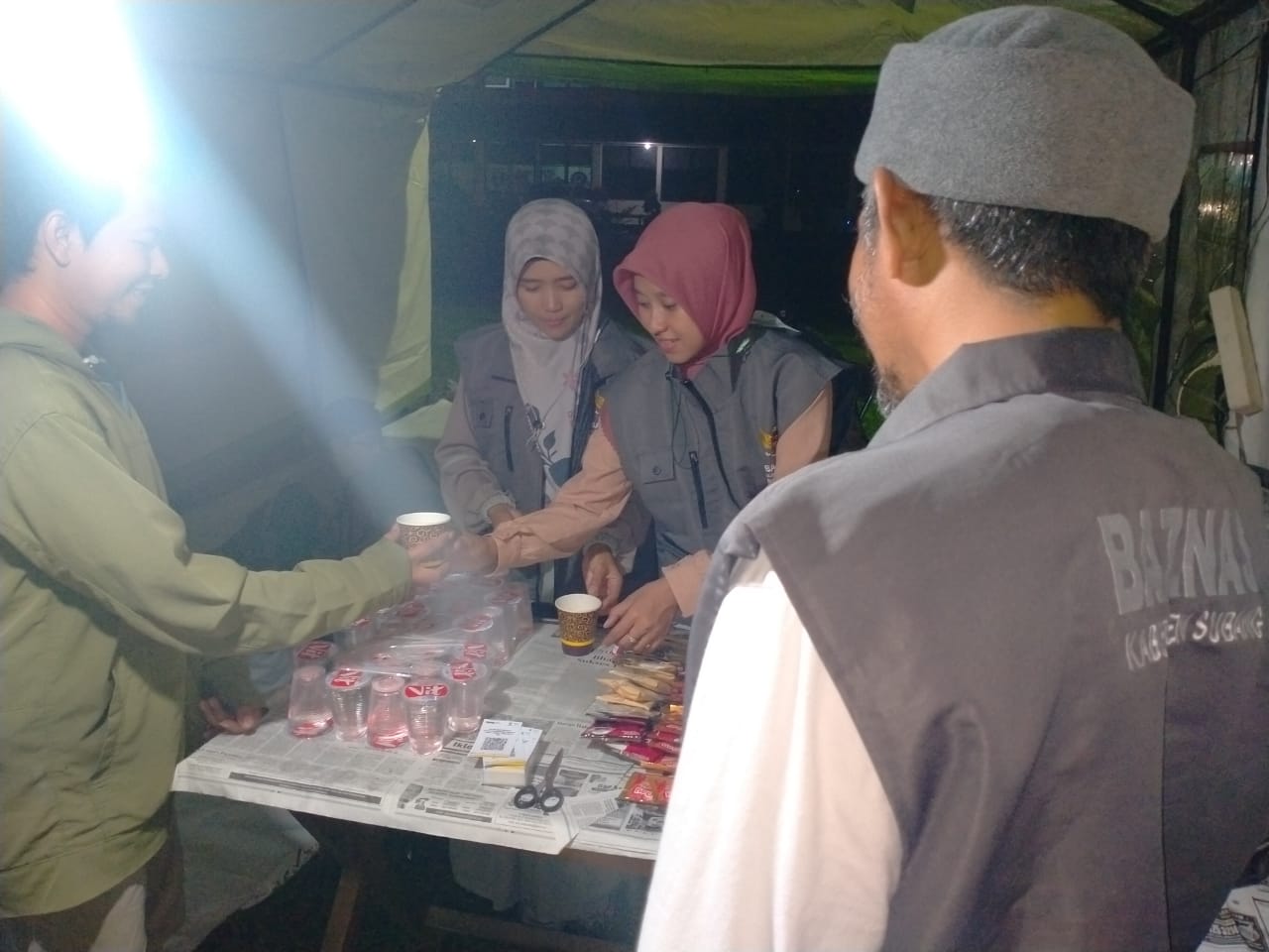 BAZNAS Subang Sediakan Ragam Minuman di Stand Khusus untuk Pengantar Calhaj di Islamic Center