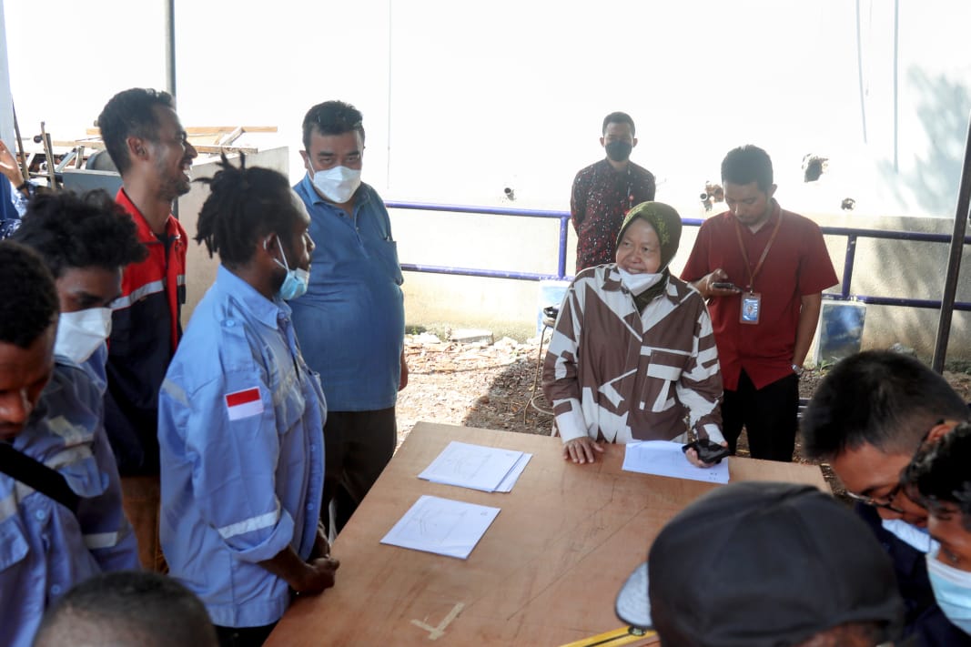 Tingkatkan Pemberdayaan Ekonomi, Belasan Pemuda Papua Ikuti Workshop Pembuatan Kapal Fiberglas