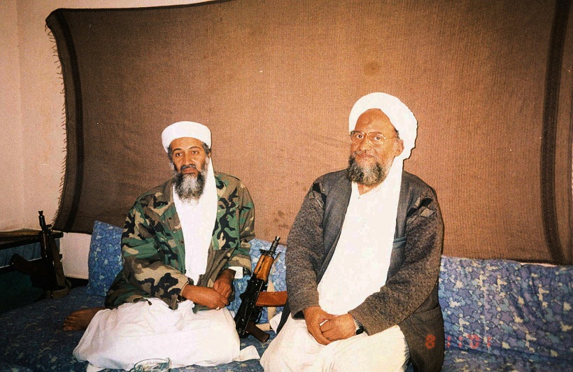 Catatan Harian Dahlan Iskan: Ninja Ginsu. Osama bin Laden sits with his adviser Ayman al-Zawahiri, REUTERS