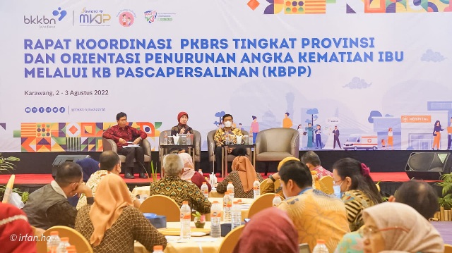 RAKOR: Kegiatan Rapat Koordinasi PKBRS Tingkat Provinsi Jawa Barat dan Orientasi Penurunan AKI Melalui KB Pascapersalinan, di Hotel Mercure Karawang, (2/8/2022).