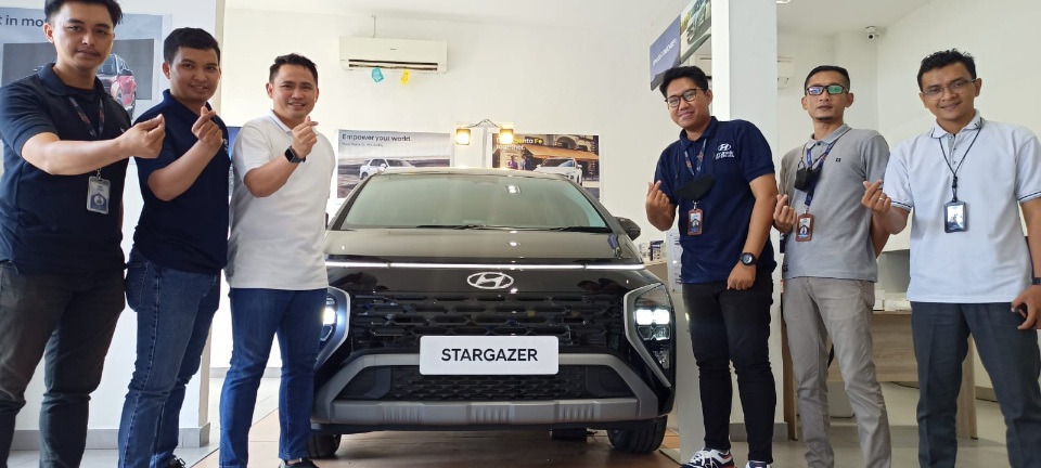 BINTANG KELUARGA. Hyundai Stargazer hadir mengusung tagline Bintang Baru Keluarga semakin memantapkan posisinya sebagai mobil idaman keluarga. ADAM SUMARTO/PASUNDAN EKSPRES