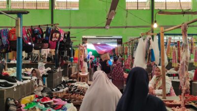 Pedagang Pasar Sagalaherang Keluhkan Sepi Pengunjung
