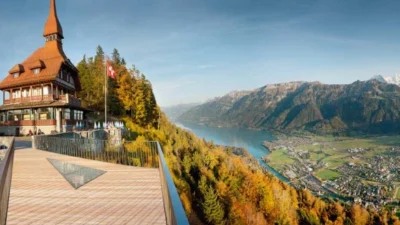 Sightseeing di Berbagai Kota di Swiss yang Memikat Hati (Interlaken). Sumber Foto via Holidays to Switzerland