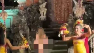 Viral Bule Jerman di Bali Tanpa Busana Saat Pertunjukan Tari