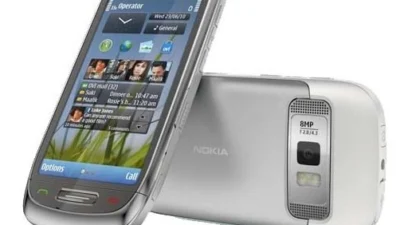Ponsel Lawas Nokia C7 yang Bikin Jatuh Hati dengan Speknya! Sumber Gambar via eBay
