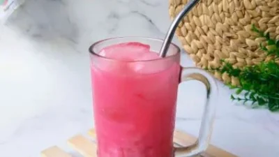 Bikin Es Susu Soda Gembira di Rumah, Nggak Usah ke Kafe Mahal! Sumber Gambar: Yummy App (Siti Mudrikah)