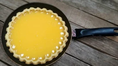 Cara Buat Kue Pie Vla Susu Tanpa Oven yang Praktis Tinggal Diadon! Sumber Gambar via Resep Kue Renyah