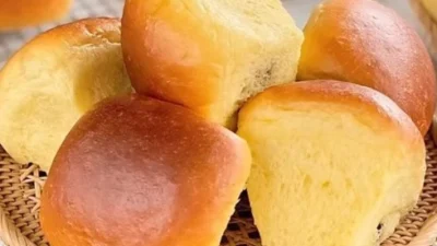 Gak Perlu Desak-desakan! Coba Resep Roti Bluder yang Viral di PRJ 100% Sama Persis! Sumber Gambar via Sweetrip Indonesia