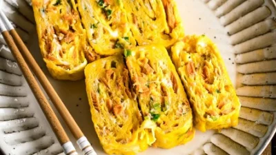 Makan Telur Gitu-gitu aja? Icip 5 Kreasi Telur Dadar Mudah dan Tentunya Maknyus! Sumber Gambar via Just One Cookbook