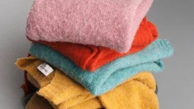 Ikutin Tips Mencuci Baju Berbahan Knit, Biar Tetap Fashionable! Sumber Gambar via PutThisOn
