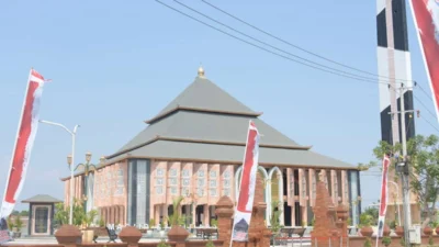 Wagub Uu Ruzhanul Dampingi Wapres Resmikan Masjid Syarief Abdurachman