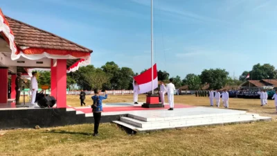 Paskibra Kecamatan Binong Sukses Kibarkan Sang Merah Putih dengan Sempurna