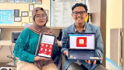 Mahasiswa KKN UPI Beri Pelatihan Media Digital Untuk Perangkat Desa Taringgul Tonggoh