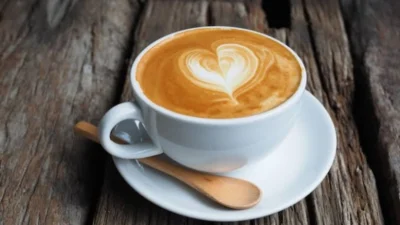 Resep Coffe Latte Ala Cafe Yang Nikmat dan Kamu Bisa Bikin Sendiri di Rumah