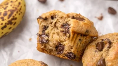 Resep Muffin Pisang Coklat, Legit dan Empuk yang Jadi Satu! Sumber Gambar via Baker by Nature