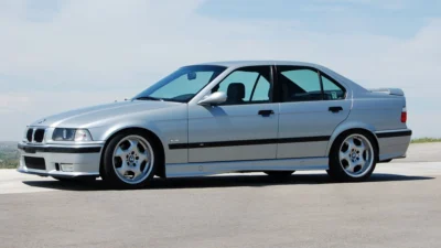 Menilik Harga Mobil BMW E36, Si Klasik yang Masih Diburu. Sumber Gambar via Carmudi