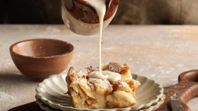 Resep Pudding Roti Vanilla Mudah Dibuat dalam Sekali Tring! (Sumber Gambar via Marley's Menu)