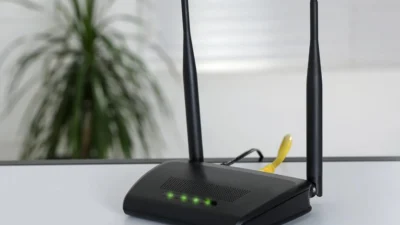 5 Kelebihan Wi-Fi Dibandingkan dengan Kuota Data Biasa, Beneran Sehemat itu? (Sumber Gambar via Britannica)