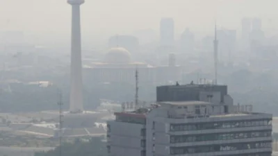 Pegawai dan Anak Sekolah di Jakarta Diusulkan Kembali Kerja dan Belajar dari Rumah Karena Udara Berkualitas Buruk