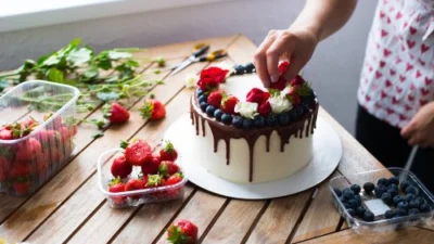 Tips Menghias Tart Cake Yang Mudah Anti Gagal, Bikin Kue Jadi Lebih Mewah