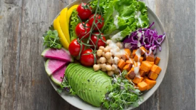 Resep Salad Sayur yang Segar dan Sehat, via Unsplash-annapelzer