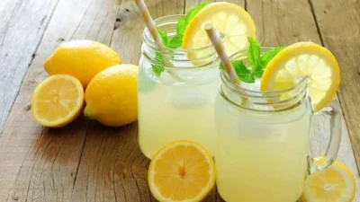 8 Manfaat Minum Air Lemon Sebelum Tidur