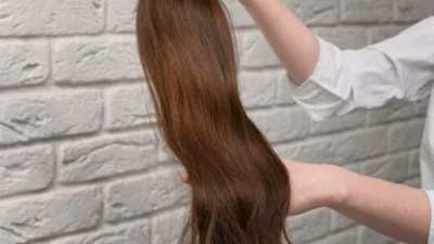 Fakta Menarik Hair Extension, Teknik Sambung Rambut yang Sering Dipakai Artis Korea (image from Freepik)