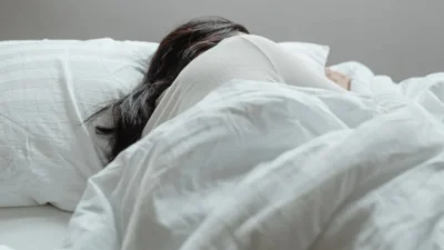 7 Tips Tidur Nyenyak dan Mimpi Indah. (Sumber Gambar: Ostrichpillow)