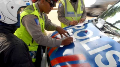Polisi Telah Keluarkan Aturan Poin Pelanggaran Lalu Lintas yang Dapat Mencabut SIM