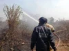 Bocah Main Api, Nyaris Menyambar Perum Regency 2 Karawang