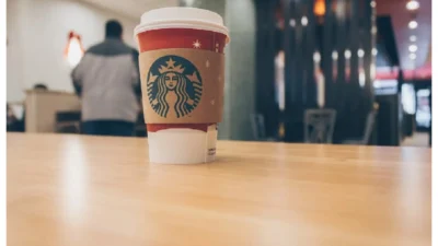 Daftar Harga Starbucks Rekomendasi terbaru, via Pexels-Josh Sorenson