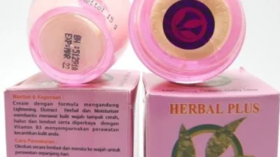 Efek Samping Cream Herbal Plus. (Sumber Gambar: Lazada)