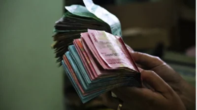 Tukar Uang Lama di Bank BRI, via Unsplash-Mufid Majnun