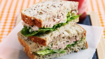 Sandwich Tuna Mayo Sebagai Ide Bekal yang Gak Bakal Bikin Kamu Bosan (Image From: Taste)
