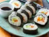 Cara Buat Sushi Rumahan yang Praktis dengan Rasa yang Lezat (Image From: Happy Foods Tube)