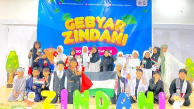 Siswa SD Rabbani Subang Beri Dukungan ke Palestina Lewat Gebyar Zindani