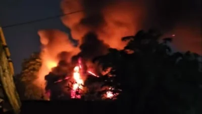 Gudang Indomarko Karawang Terbakar, Diduga Ini Penyebabnya