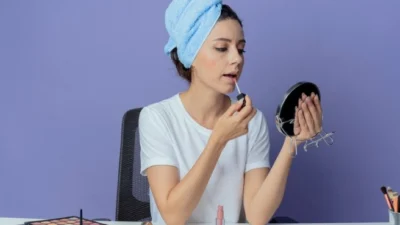 Tips Makeup Hacks Mudah untuk Pemula Agar Penampilan Tetap Keren (image from Freepik stockking)
