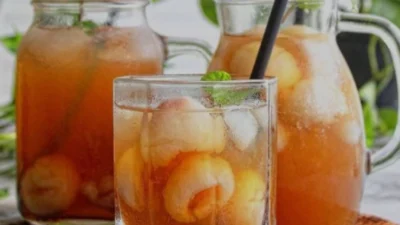 Resep Es Lychee Berbagai Varian Minuman Lezat dan Menyegarkan