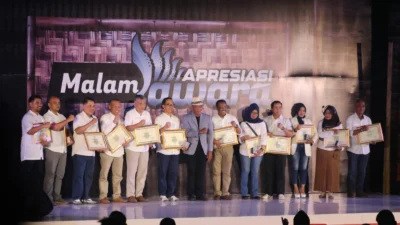 Berikut Daftar Orang Kepercayaan Bupati Ruhimat yang Mendapatkan Penghargaan di Malam Apresiasi Jawara