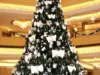 Pohon Natal Termahal di Dunia, Harganya Bikin Melongo, Kaget Banget! (Image From: Arabian Business)