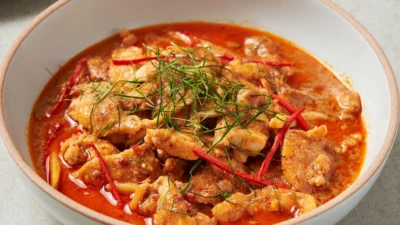 Kari Ayam Panang Khas Thailand. (Sumber Gambar: Marion's Kitchen)