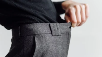 Cara Mengecilkan Celana yang Kebesaran, Dijamin Gak Perlu Takut Longgar Lagi (image from Freepik bristekjegor)