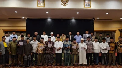 Ajengan Se-Jawa Barat Deklarasi Dukungan untuk Prabowo - Gibran