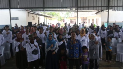 Linda Megawati Bersama BKKBN Sosialisasikan Pencegahan Stunting di Kecamatan Cikijing