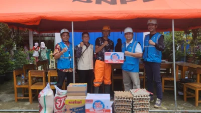 PLN UID Jabar Gerak Cepat Salurkan Bantuan Kepada Warga Terdampak Bencana Longsor dan Gempa di Sumedang dan Purwakarta