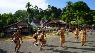 Mengenal Masyarakat Adat di Indonesia(komnasham.go.id)