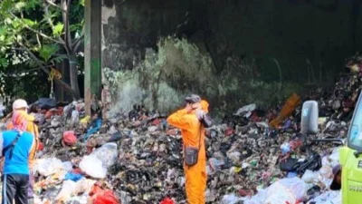 Warga Karangpawitan Protes Bau Sampah, DPRD Karawang Soroti Kinerja DLH